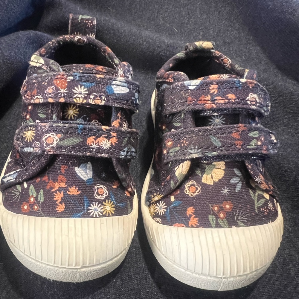 Toddler shoes